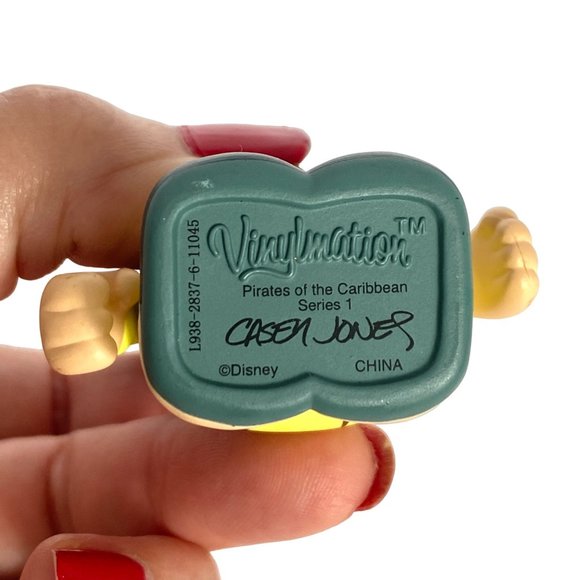 Disney Vinylmation MAN IN THE WELL Pirates Caribbean Series 1 Signed 3in Figure - Picture 7 of 9